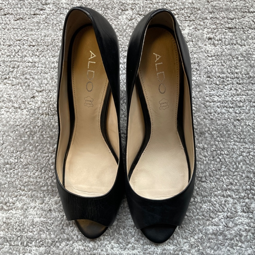 8.5 Aldo Black Heels